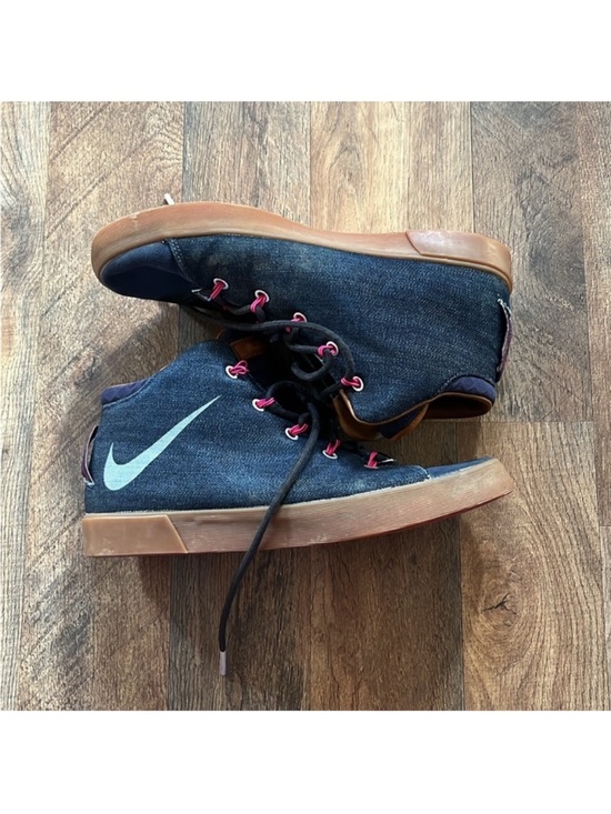 Nike LeBron James Denim Mid Top Sneakers Gum Sole Pink Accent Shoes
